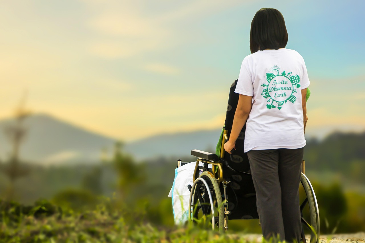 പാലിയേറ്റീവ് കെയർ കേരളത്തിൽ വീട്ടിൽ — Primacy In-Home Care